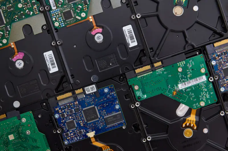 Magnetic hard disk — spinning platters and a read/write head
